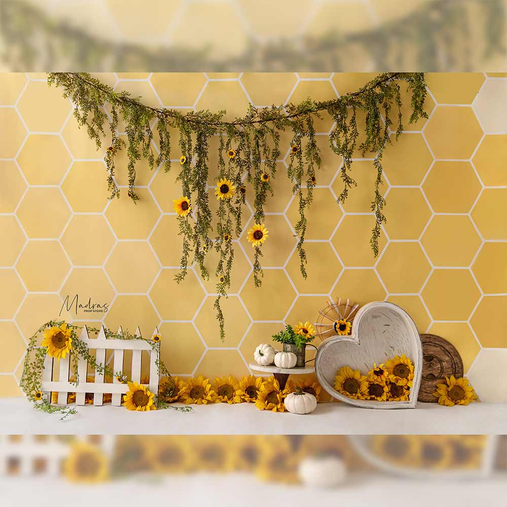 Rental - Buzzy Sunflower - Printed Baby Backdrop - 5 by 6 Feet - Fabric