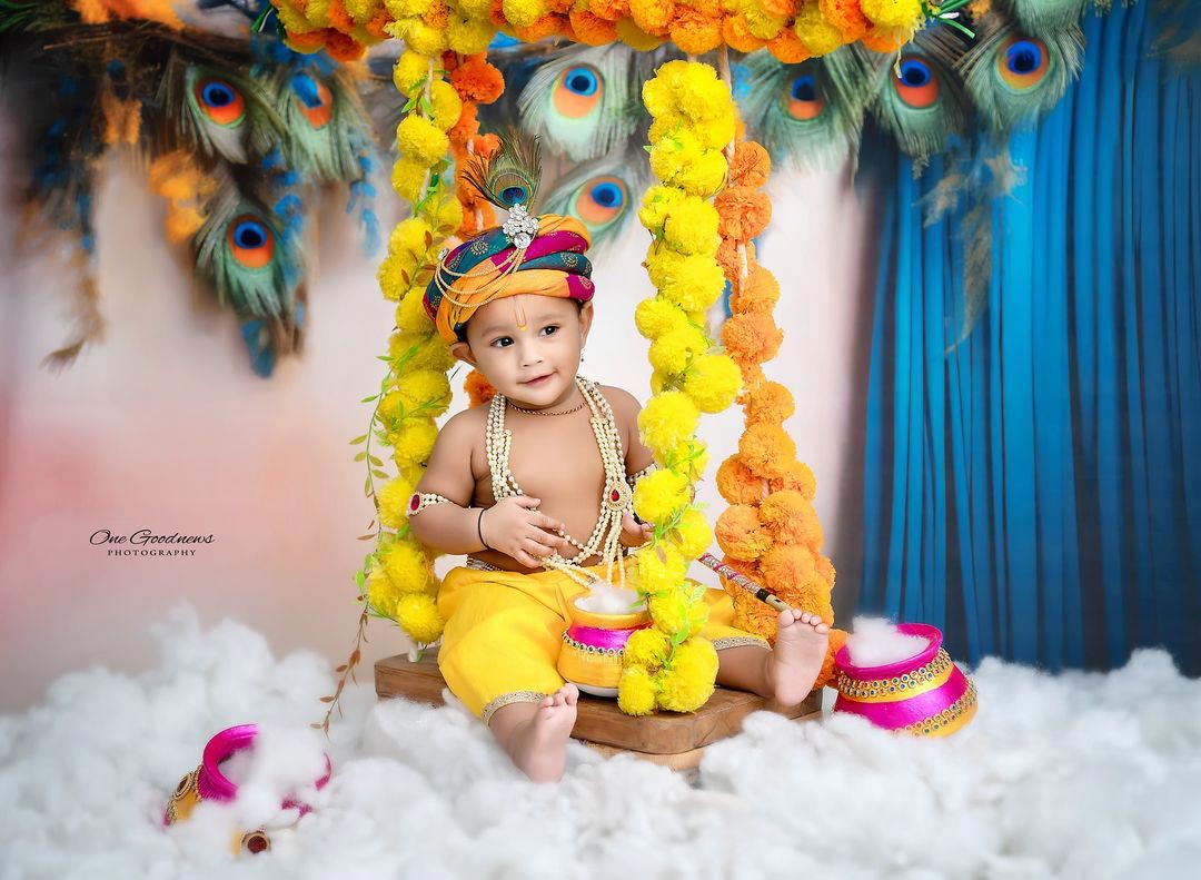 Rental - Plumage Paradise - Printed Baby Backdrop - 5 by 7 Feet - Fabric