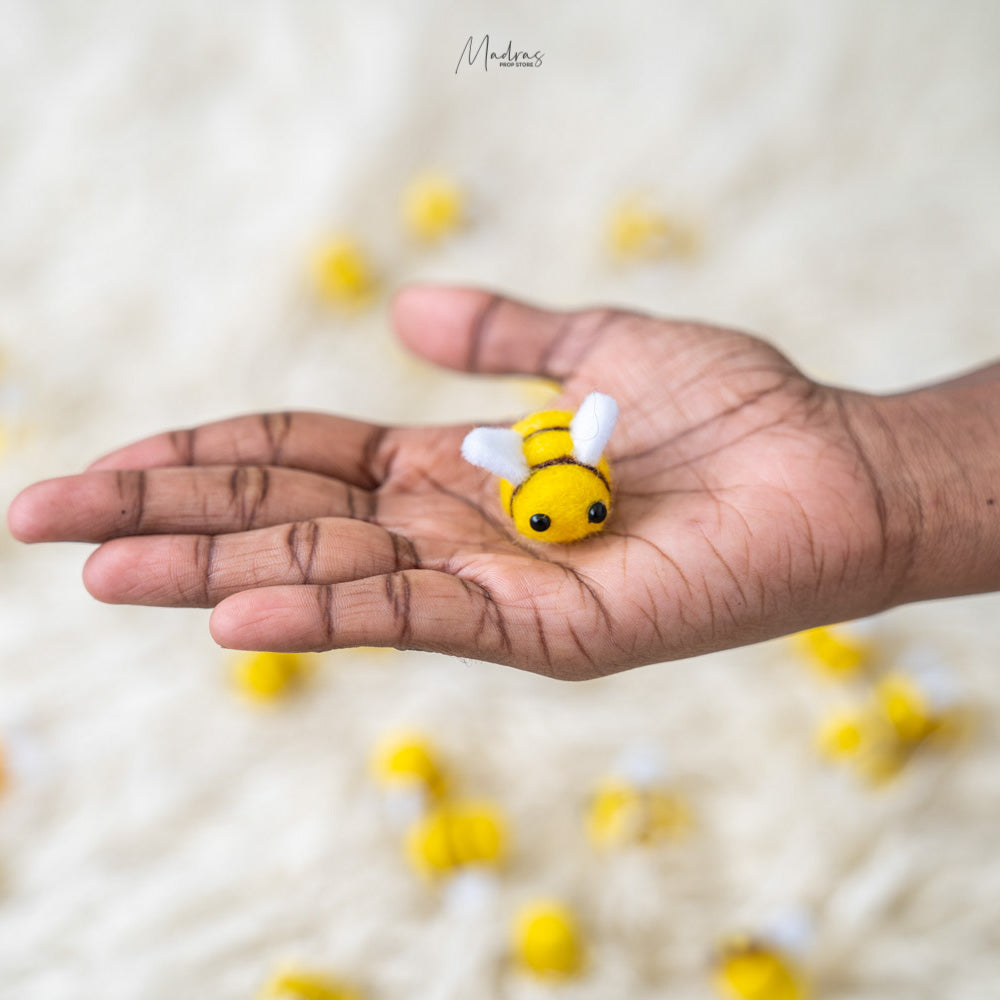 Rental - Little Honey Bees Set Of 5
