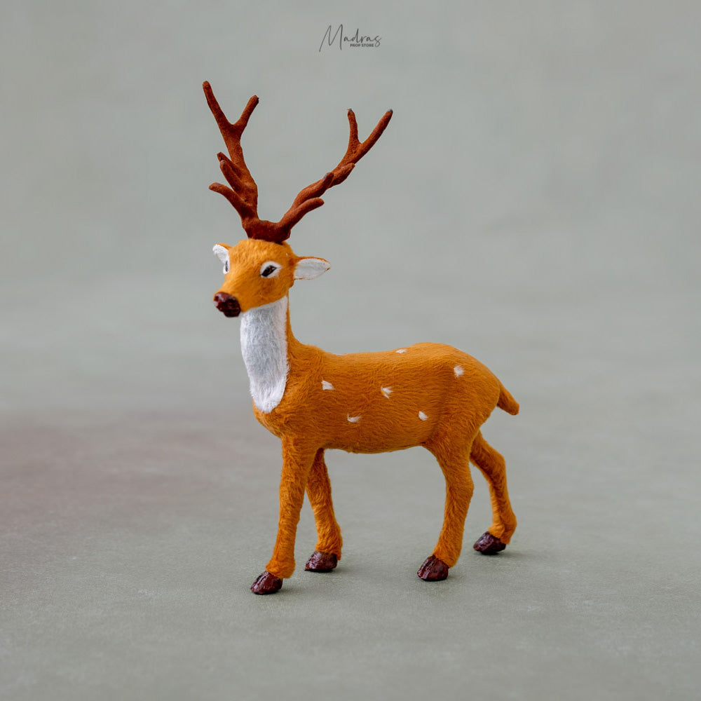 Rental - Reindeer Standing