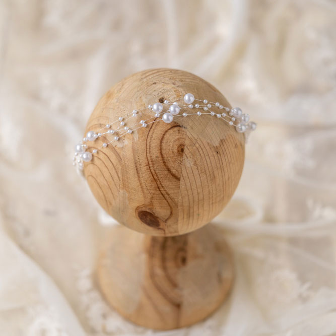 Rental - String Of Pearls Headband