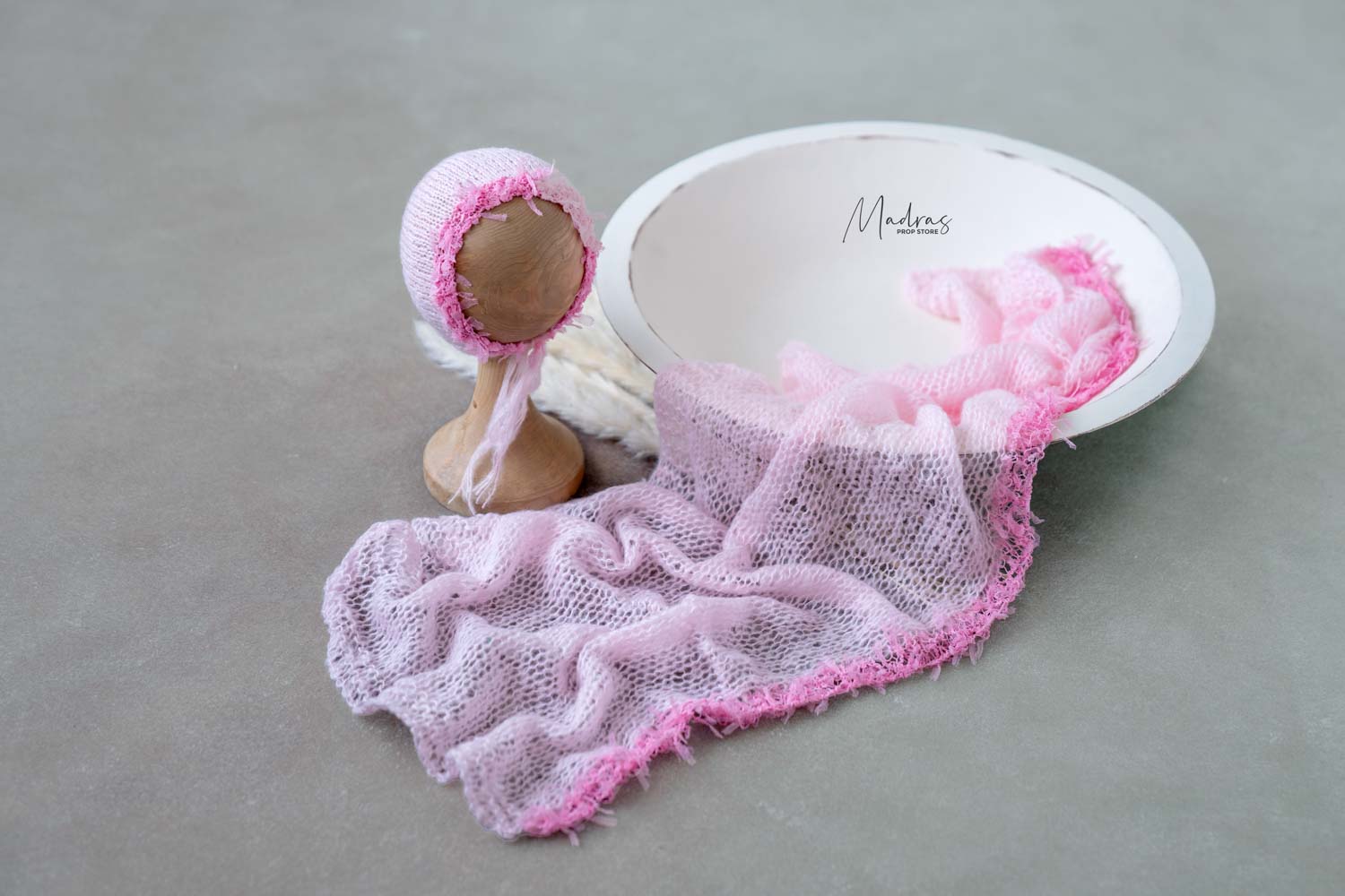 Rental - Hat And Wrap Set With Frilly Edges