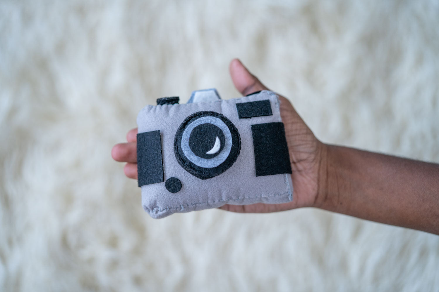 RENTAL-CAMERA TOY