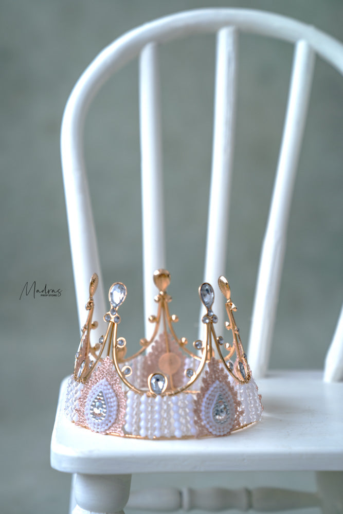 RENTAL- ROYAL JEWELED CROWN