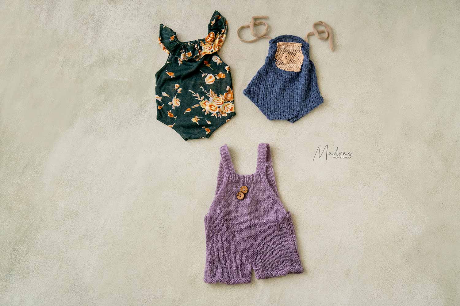 Rental - Newborn Rompers 0 to 15 Days