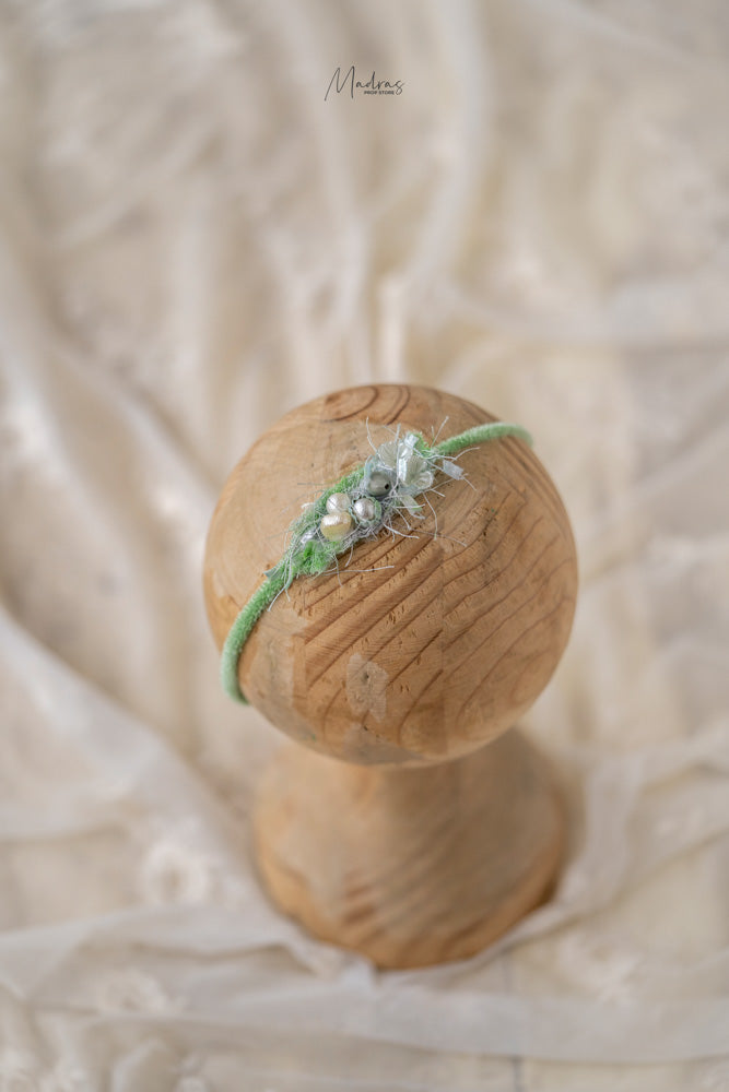 RENTAL - DAINTY HEADBAND