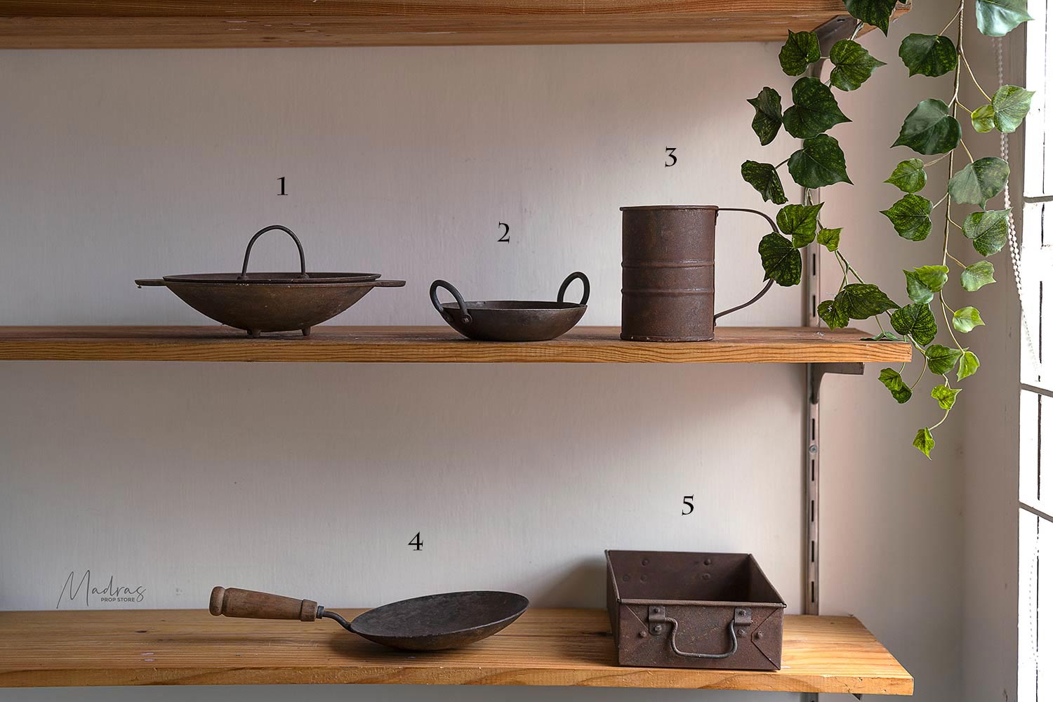 Rental - Metalware #01