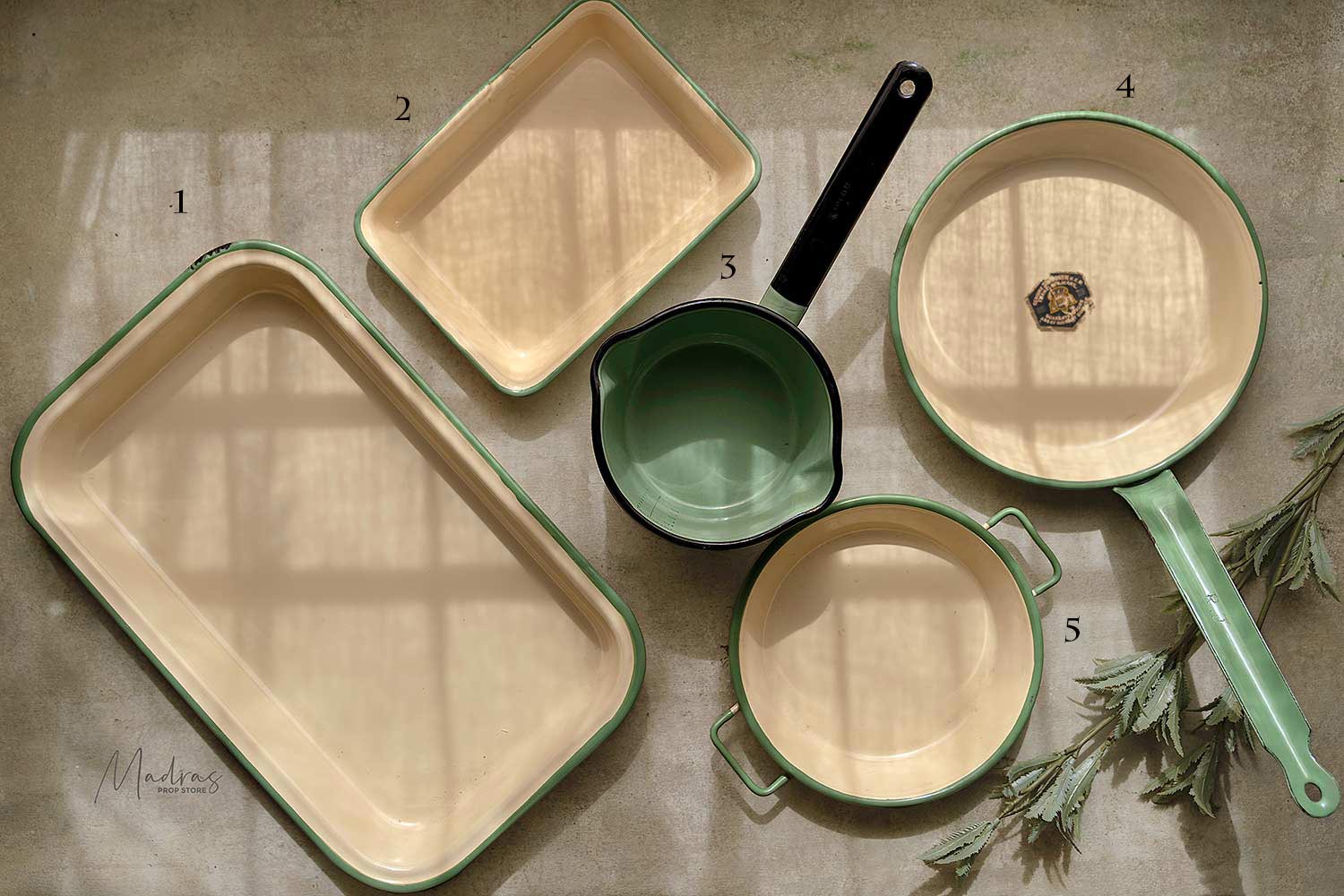 Rental - Enamelware #04