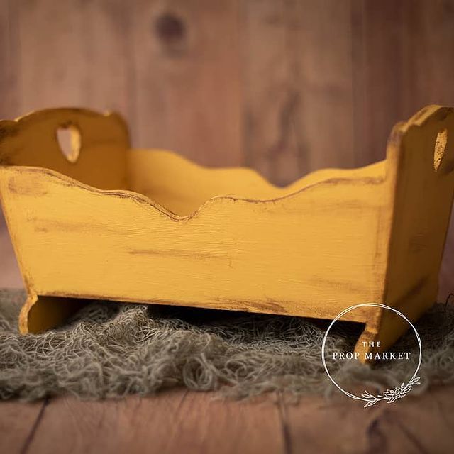 YELLOW BED