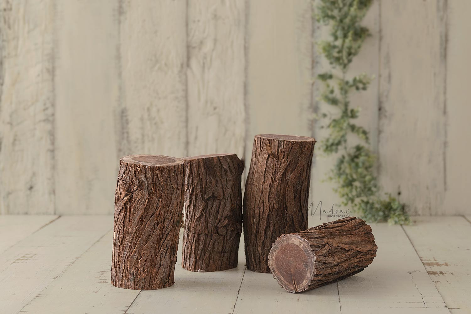 Rental - Natural Wooden Barked Logs
