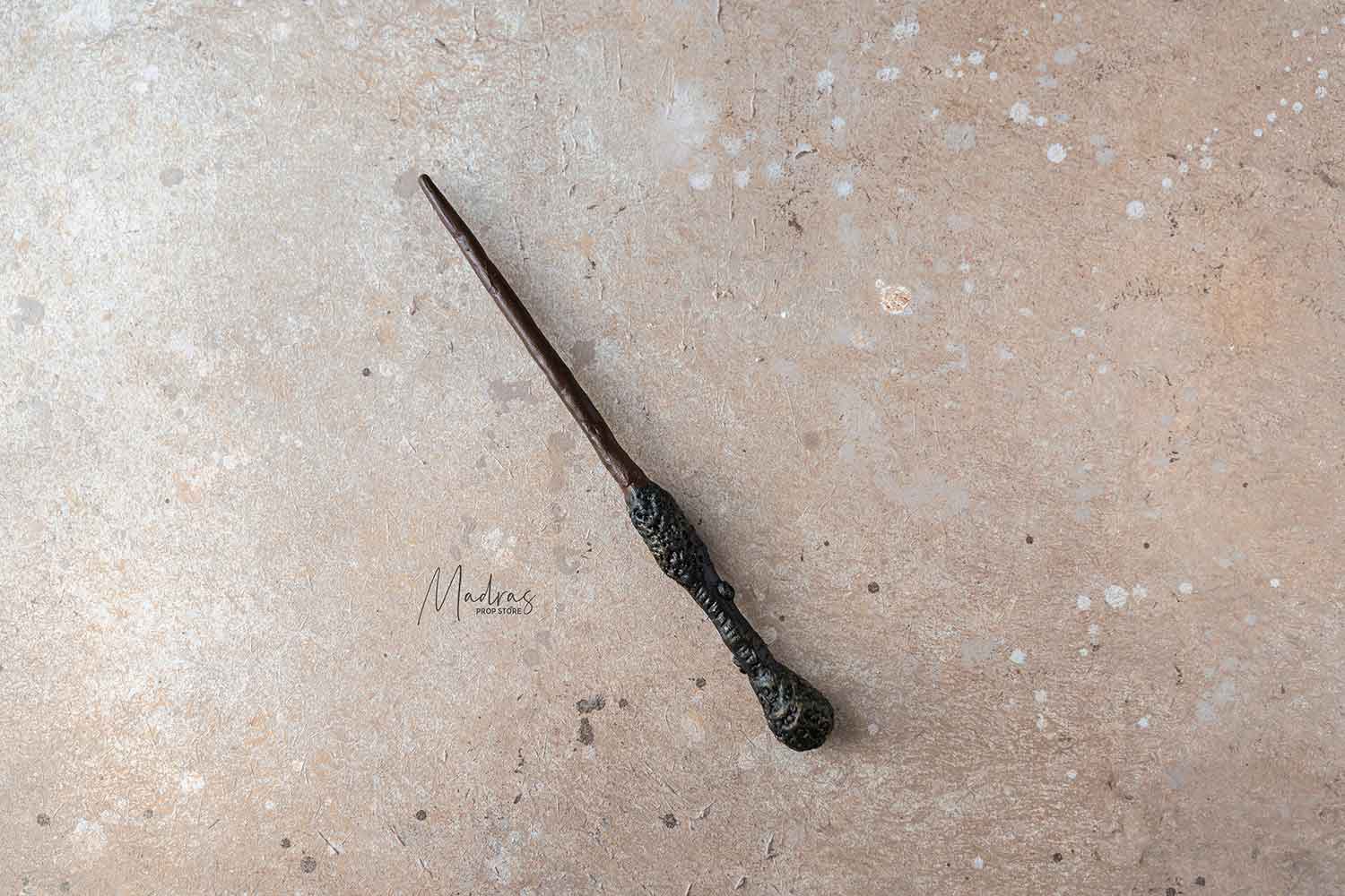 RENTAL- NEWBORN HARRY POTTER WAND