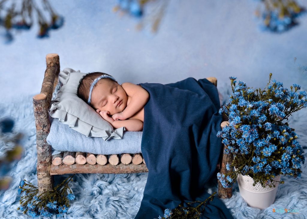 Rental - Natural Wooden Log Bed