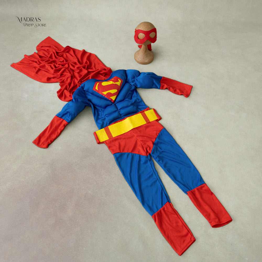 Rentals - Superman outfit - 5 year