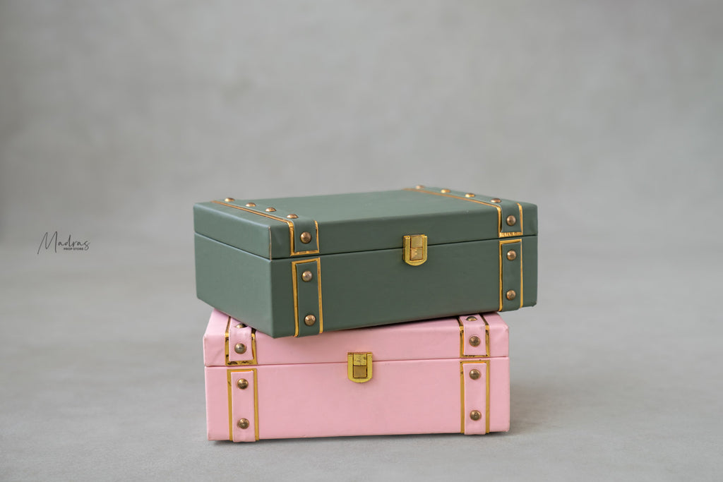 Rentals - Pink trunk box