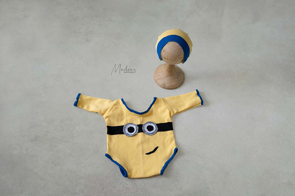 Minion Outfit (6 To 9 Months)